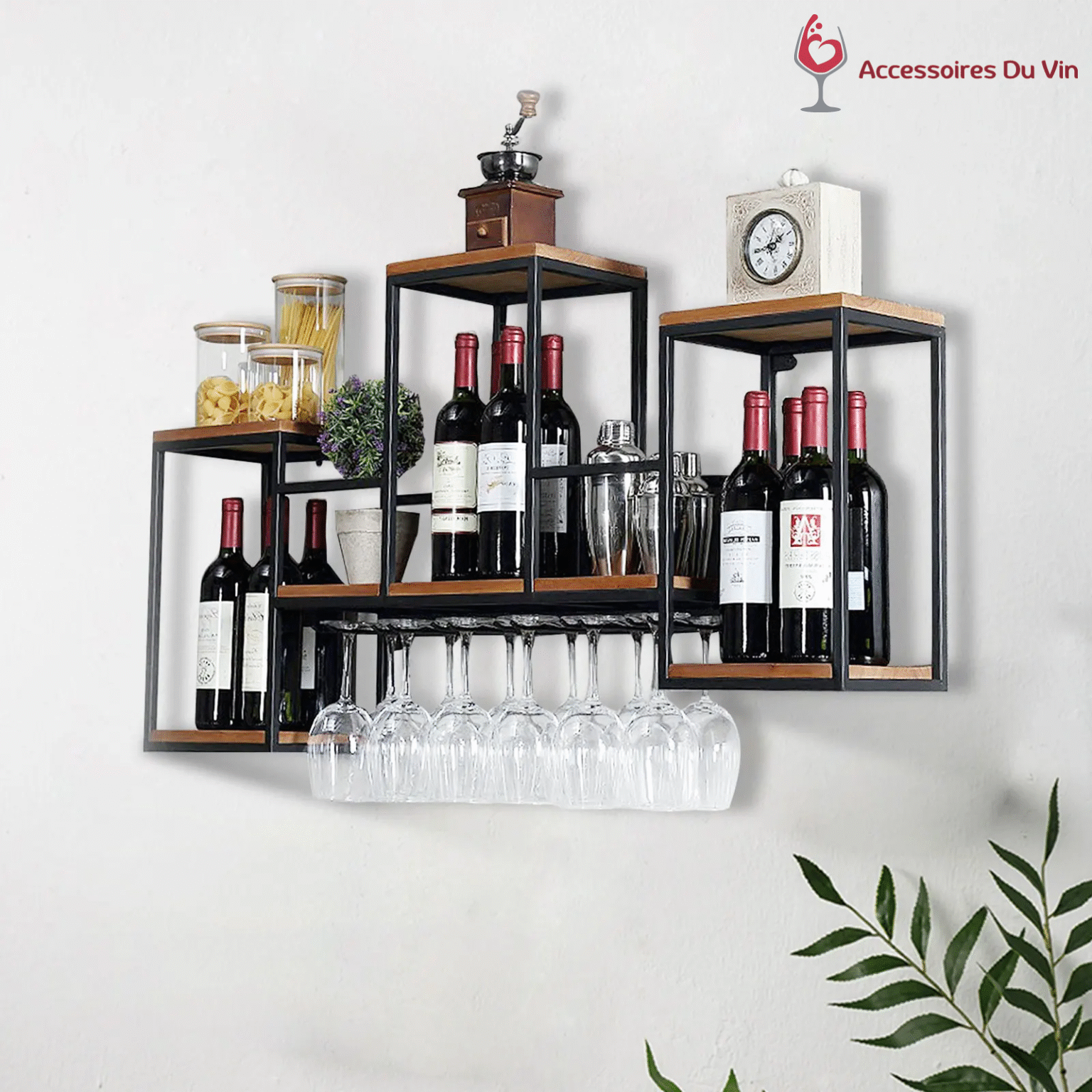 Étagère murale à vin en métal et bois avec verres suspendus