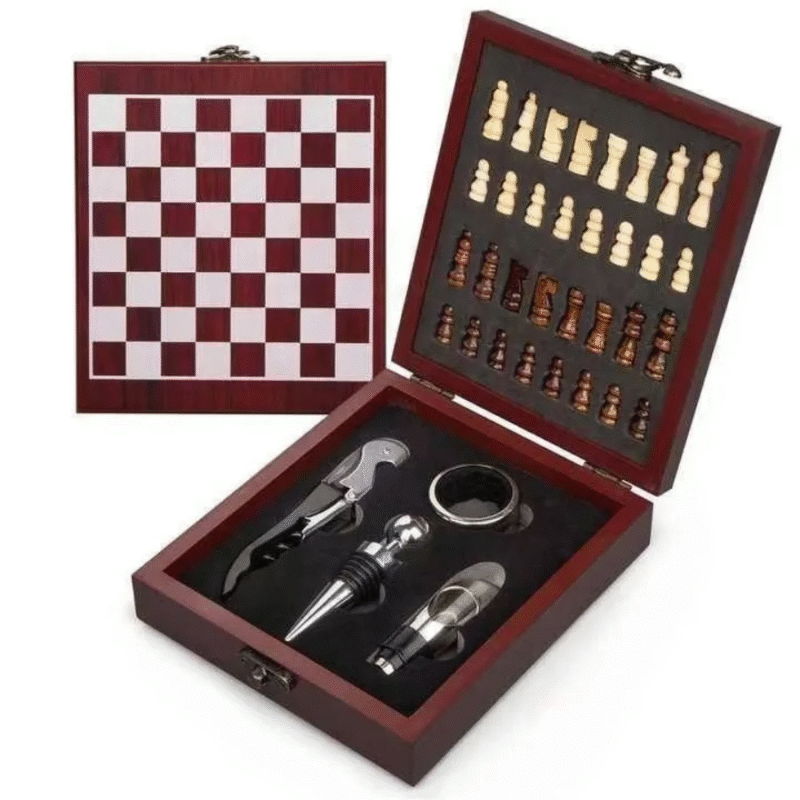Coffret ouvre-bouteille et échiquier en bois acajou élégant