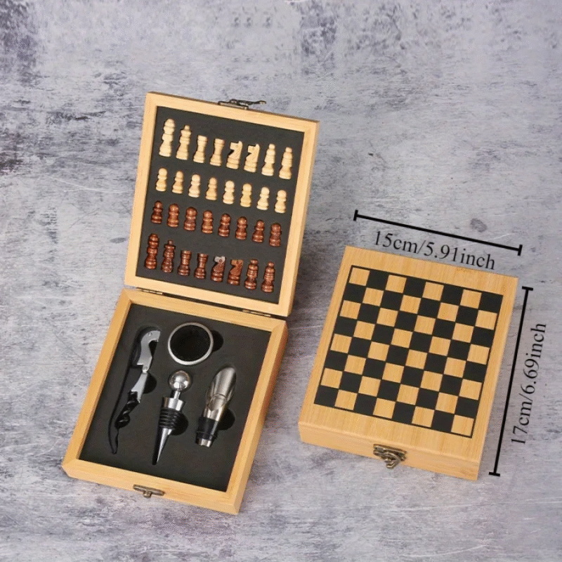 Accessoires à vin en inox dans boîte en bois clair design