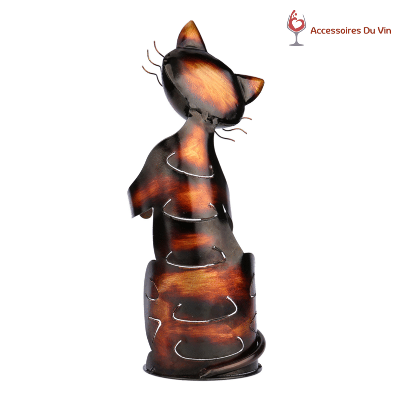 Vue arrière du porte-bouteille chat assis montrant les détails du pelage métallique.