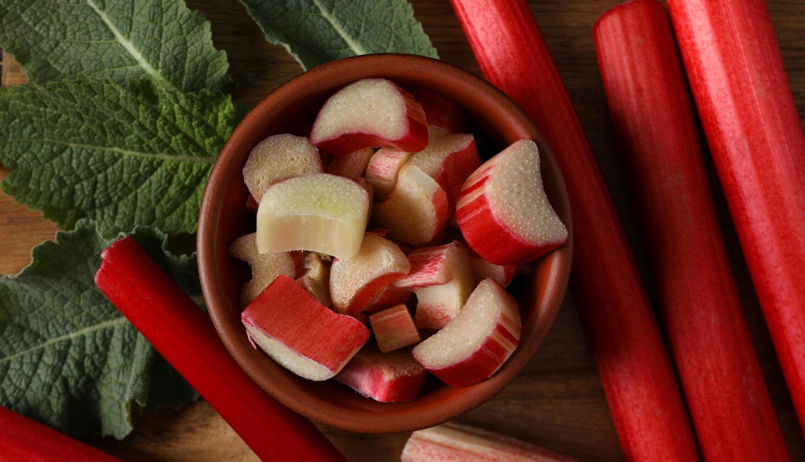 Comment faire du vin de rhubarbe ?