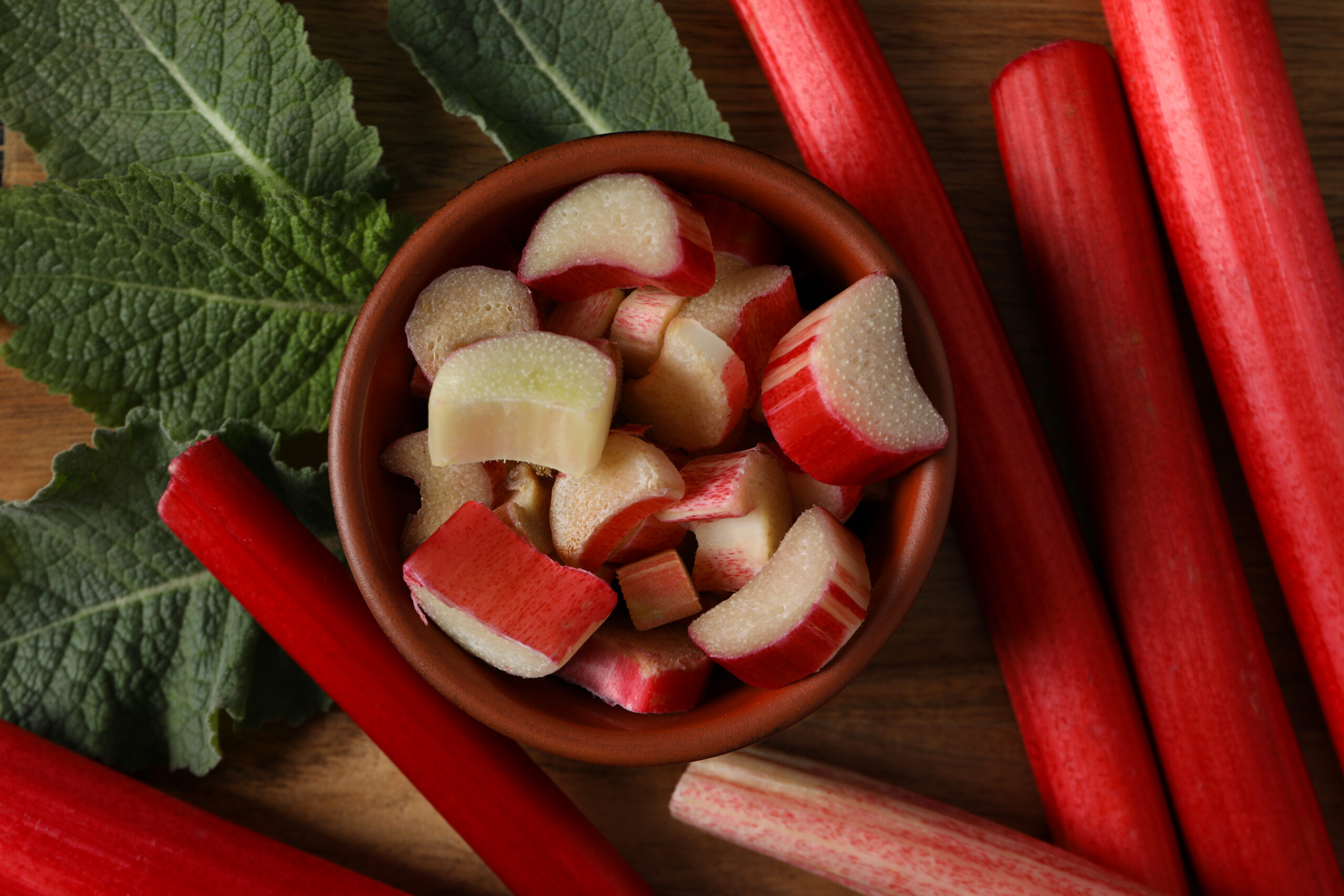 Comment faire du vin de rhubarbe ?